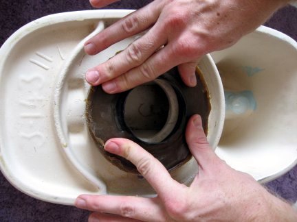 Installation of the toilet bowl seal