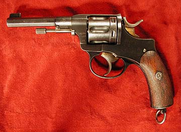 Swedish Model 1887 Nagant revolver, left side